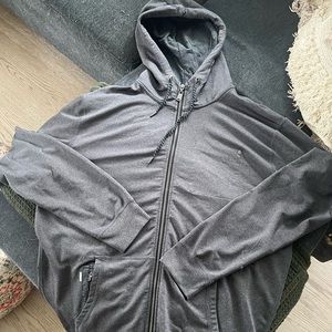 Men’s Vuori Zip up sweater